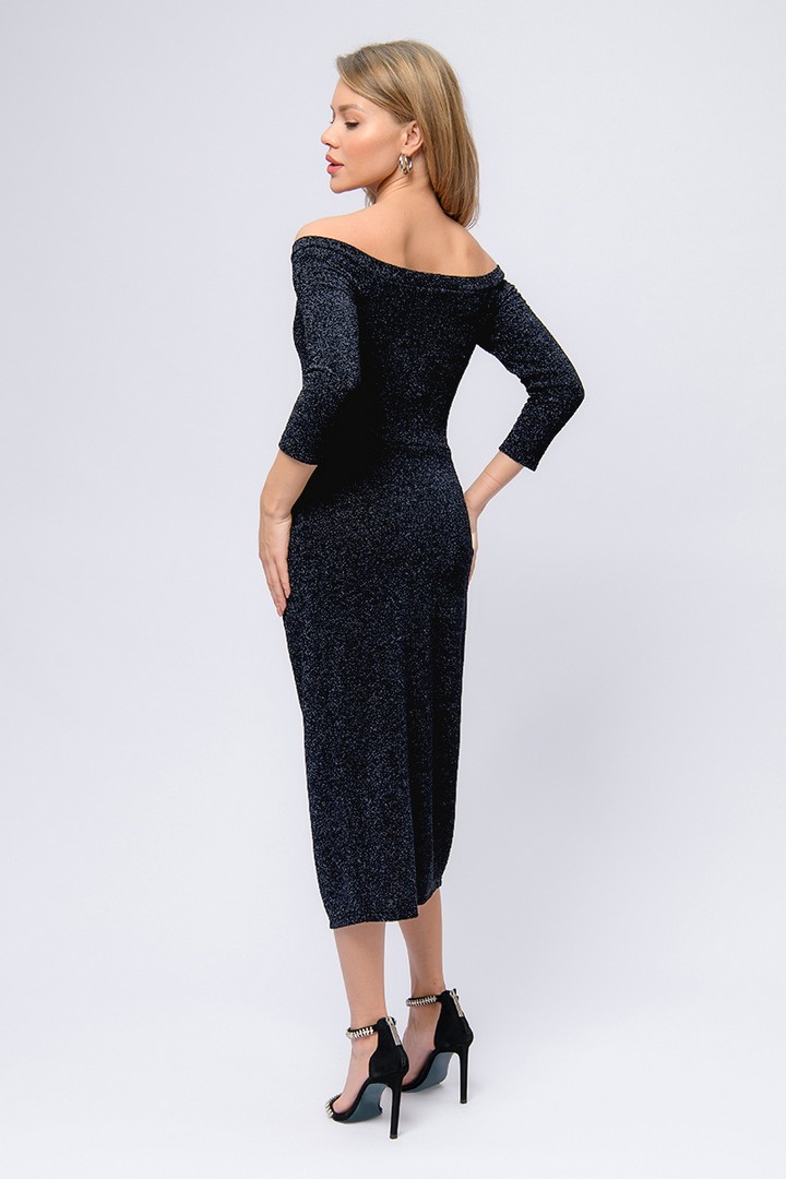 Фото товара 22241, платье темно-синего цвета с открытыми плечами и драпировкой на юбке
